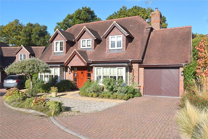 3 Bedroom Detached House For Sale In Fairways, Effingham Junction, KT24