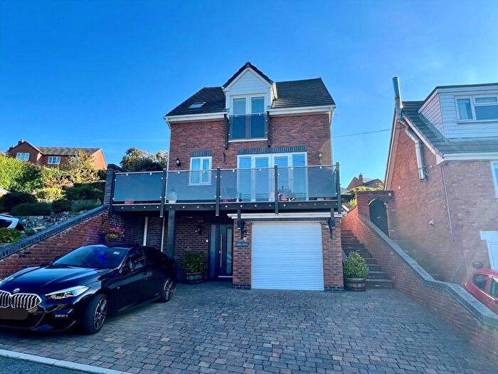 3 Bedroom Detached House For Sale In Nant Road, Coedpoeth, Wrexham, LL11