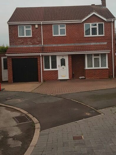 6 Bedroom Semi-Detached House To Rent In Chatsworth Gardens, Leamington Spa CV31