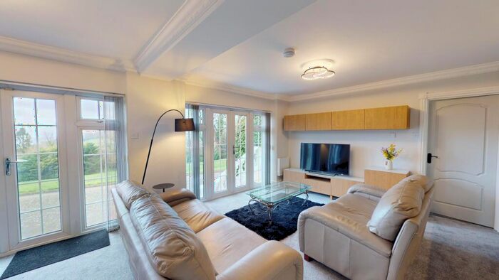 2 Bedroom Flat To Rent In Rhiwbina Hill, Rhiwbina, Cardiff, CF14