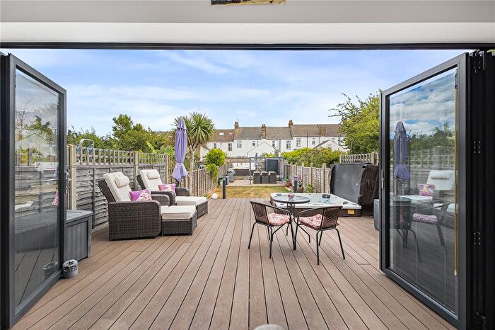 3 Bedroom Terraced House For Sale In Holmside, Gillingham, Kent, ME7
