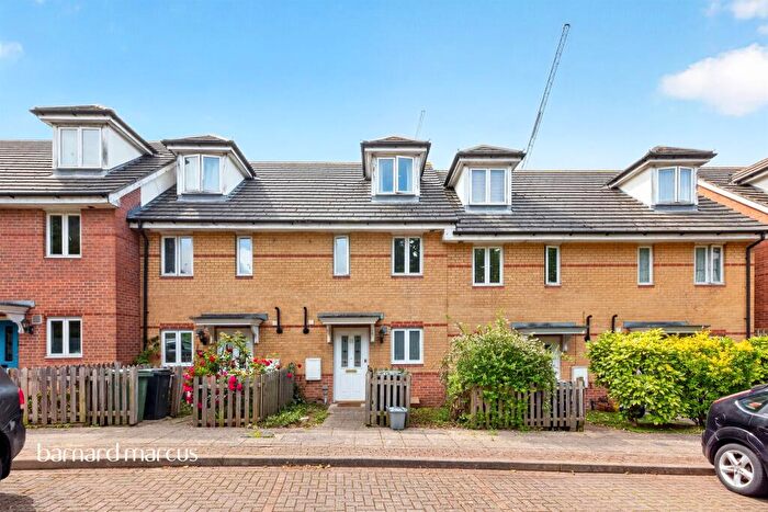 4 Bedroom Terraced House For Sale In Silver Birch Close, London, SE6