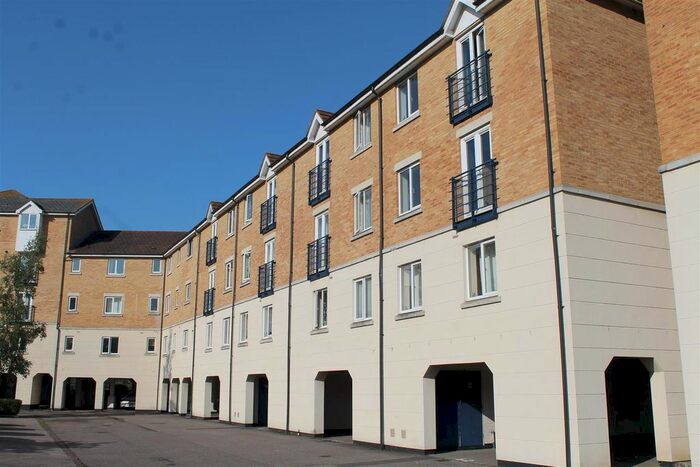 2 Bedroom Detached House To Rent In Keating Close, Borstal, Rochester, ME1