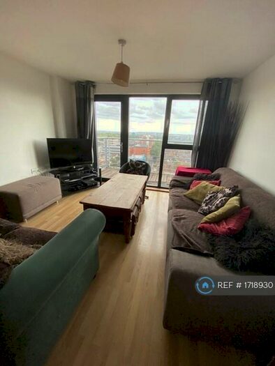 2 Bedroom Flat To Rent In Ibex House, London, E15