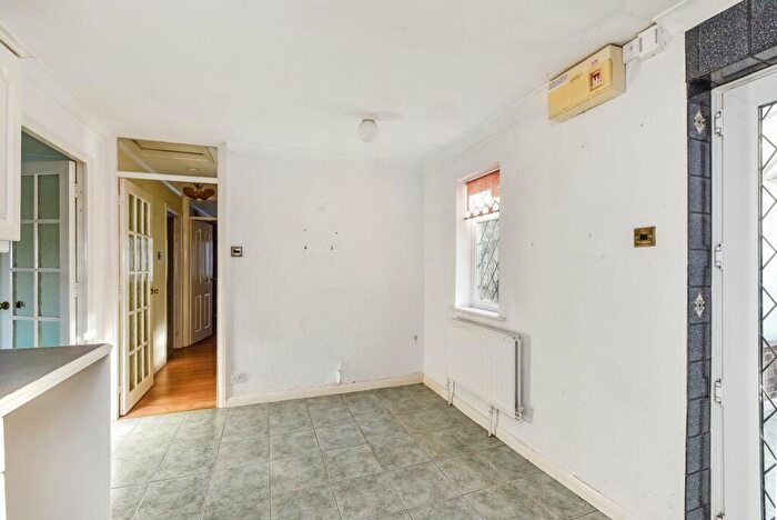 2 Bedroom Bungalow For Sale In Wincanton Close, Alton, Hampshire, GU34