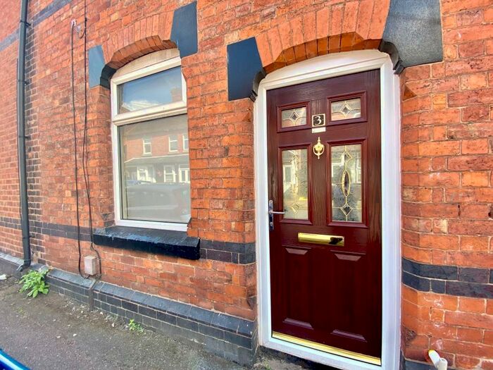 2 Bedroom Flat To Rent In Alfred Street, Tamworth, B79