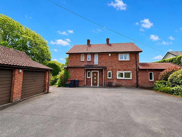 5 Bedroom Detached House To Rent In Church Road, Silverton, EX5