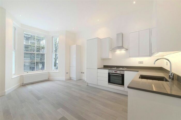 2 Bedroom Flat To Rent In Finborough Road, Earl's Court, Kensington And Chelsea, London, SW10