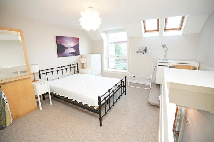 1 Bedroom Flat To Rent In Raeburn Mews, Stockbridge, Edinburgh, EH4