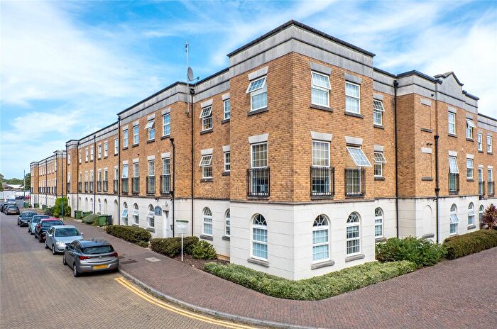 2 Bedroom Flat For Sale In Tarragon Road, Maidstone, Kent, ME16