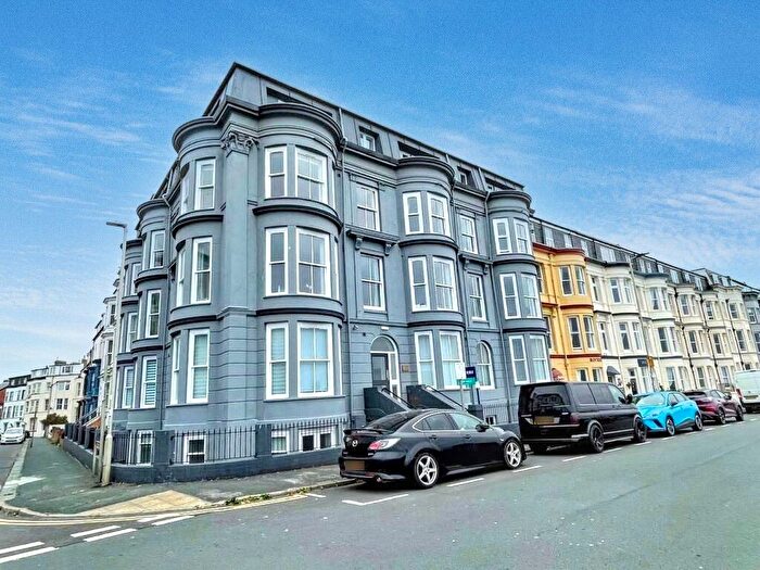 2 Bedroom Flat For Sale In Blenheim Terrace, Scarborough, YO12