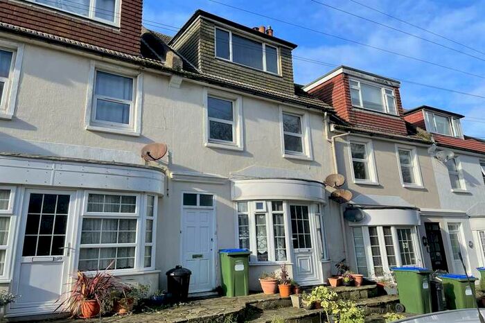 2 Bedroom Maisonette Flat To Rent In Broad Street North, BN25