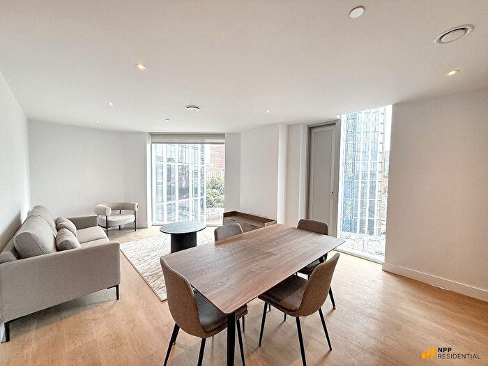 2 Bedroom Flat To Rent In Victoria Riverside, Manchester, M4