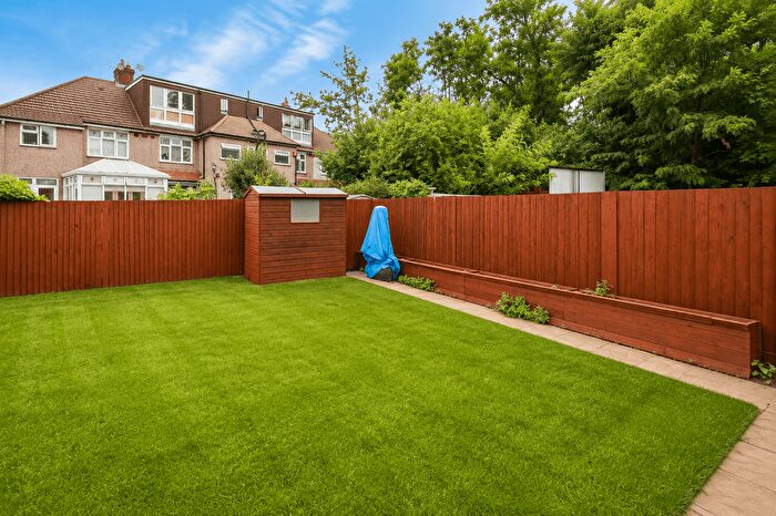 3 Bedroom End Of Terrace House To Rent In Renshaw Close, London, SE6