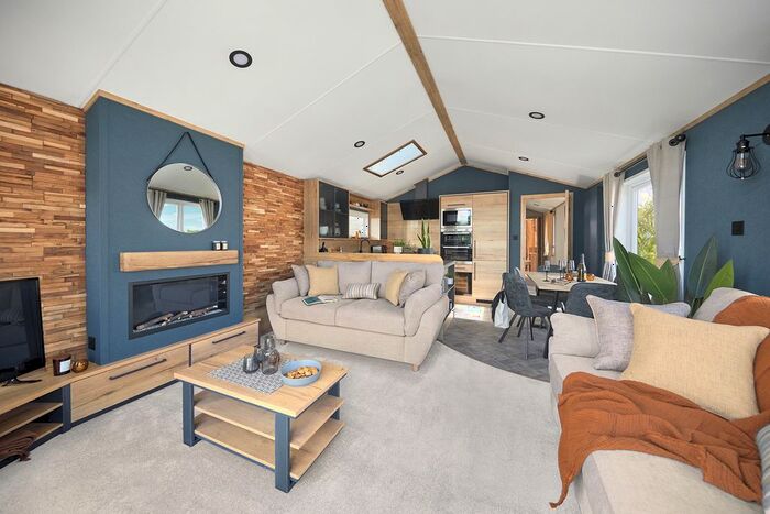 2 Bedroom Mobile/park Home For Sale In Tocketts, Guisborough, TS14