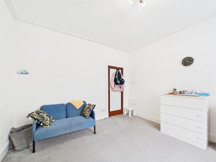 2 Bedroom Flat For Sale In / Dunkeld Road, Perth, PH1