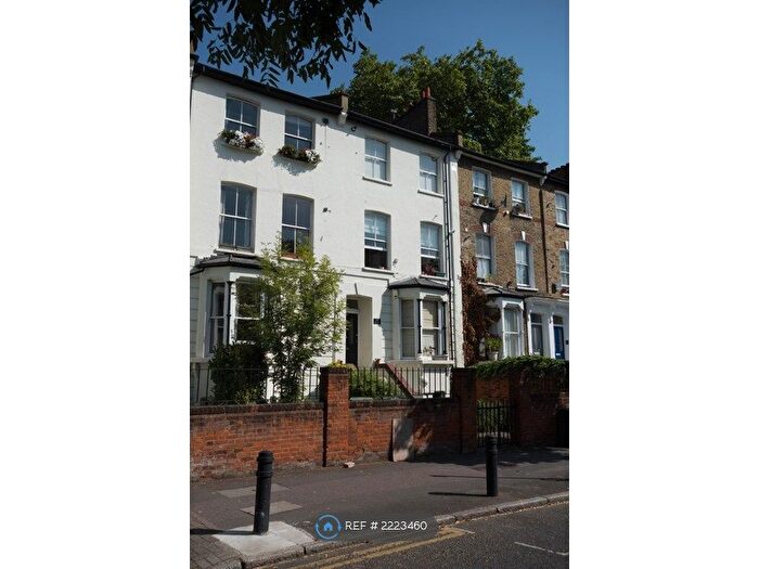 1 Bedroom Flat To Rent In Colvestone Crescent, London, E8