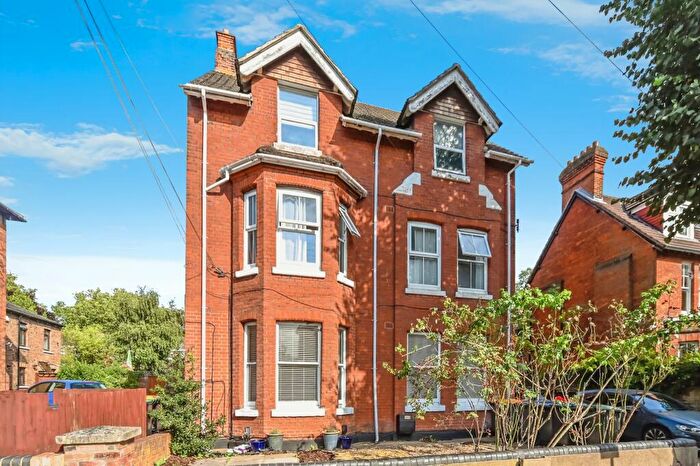 1 Bedroom Apartment To Rent In Chaucer Road, Bedford, MK40