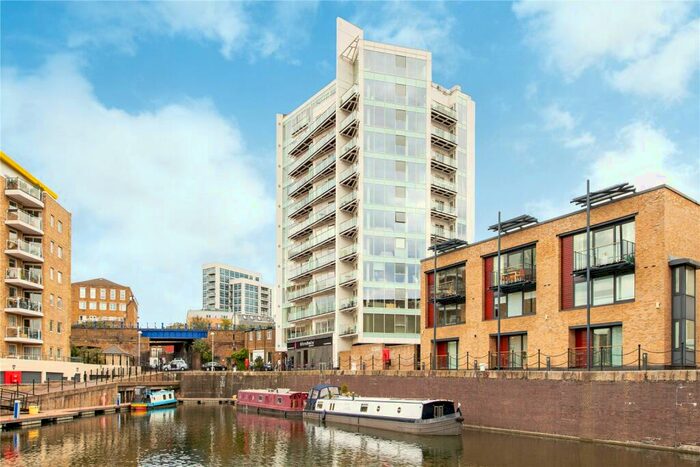2 Bedroom Apartment To Rent In Pinnacle Building, E14