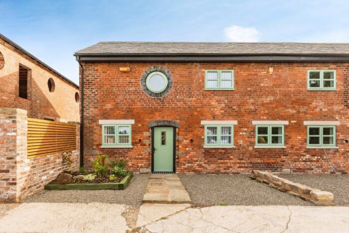 3 Bedroom Barn Conversion For Sale In Thornton Green Lane, Thornton-Le-Moors, Chester, Cheshire, CH2