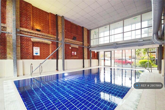 2 Bedroom Flat To Rent In Free Rodwell House, Manningtree, CO11