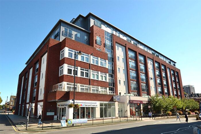 2 Bedroom Apartment For Sale In Canon Court, Manor Road, Wallington, SM6