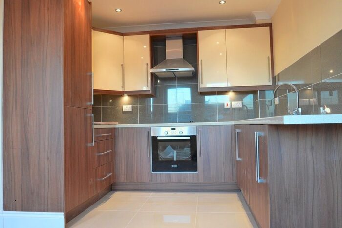 1 Bedroom Flat To Rent In - High Street, - High Street, Slough, SL1