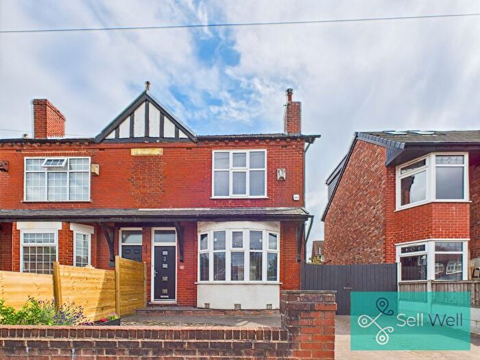 2 Bedroom Semi-Detached House For Sale In Rake Lane, Swinton, Manchester, M27