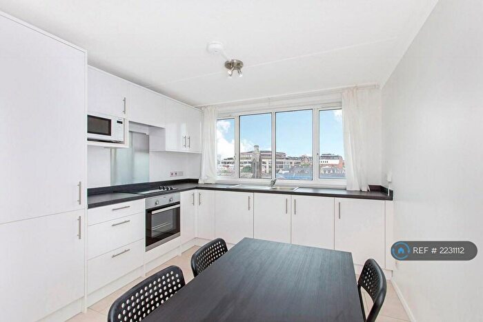 3 Bedroom Flat To Rent In Fulmer House, London, NW8