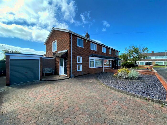 3 Bedroom Semi-Detached House To Rent In Westwood Gardens, Choppington, NE62