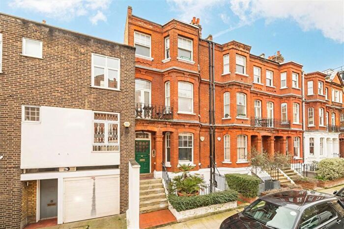 1 Bedroom Flat For Sale In Callow Street, Chelsea, SW3