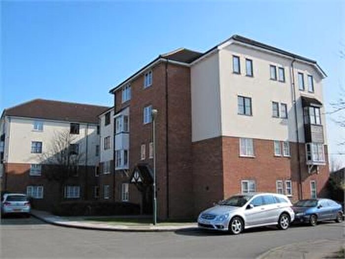 1 Bedroom Flat To Rent In Vicars Bridge Close, Wembley, HA0