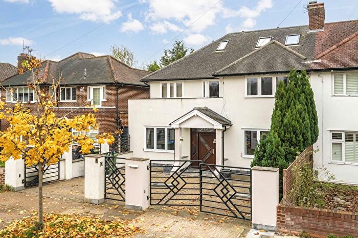 4 Bedroom Semi-Detached House To Rent In Robin Hood Lane, London, SW15