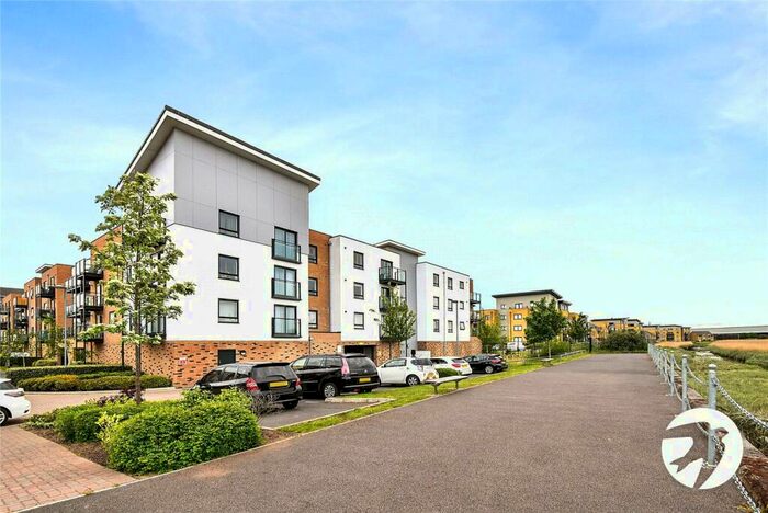2 Bedroom Flat To Rent In Creek Mill Way, Waterford Place, Dartford, Kent, DA1
