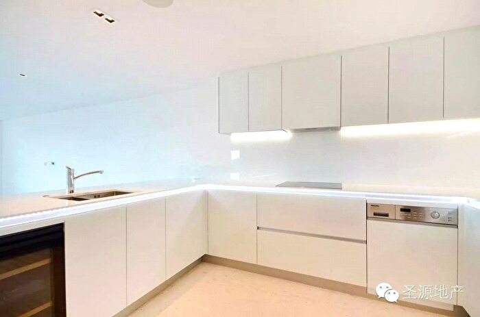 3 Bedroom Flat To Rent In Provenance House, Kew Bridge Road, Brentford, TW8