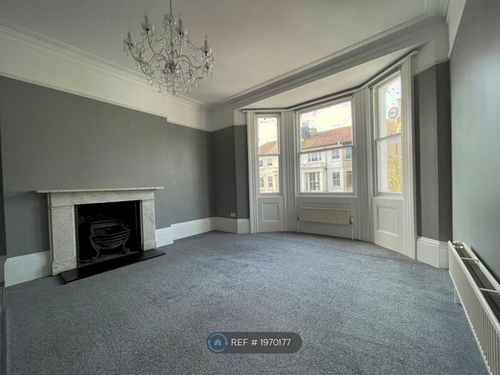 3 Bedroom Flat To Rent In Ventnor Villas, Hove, BN3
