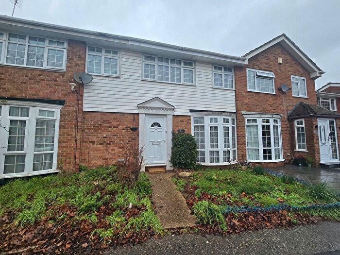 3 Bedroom Terraced House For Sale In Chatsworth Drive, Sittingbourne, ME10