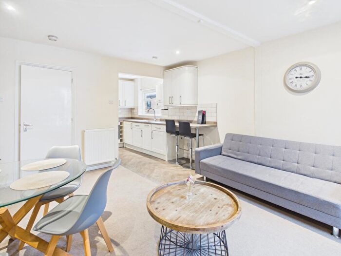 1 Bedroom Flat To Rent In A, Regent Street, Cambridge, Cambridgeshire, CB2