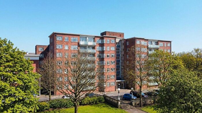 3 Bedroom Flat For Sale In Viceroy Court, Lord Street, Southport, PR8