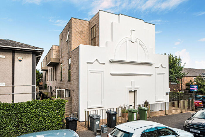 2 Bedroom Apartment For Sale In Wastdale Road, London, SE23