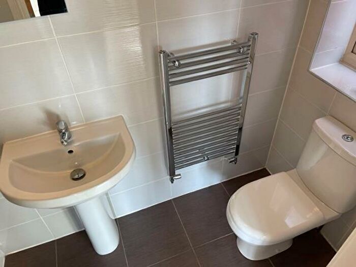 4 Bedroom House To Rent In Pilot Drive, Hucknall, Nottingham, NG15