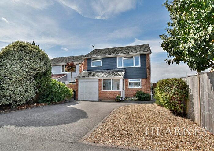 3 Bedroom Detached House For Sale In Glenmoor Road, West Parley, Ferndown, BH22