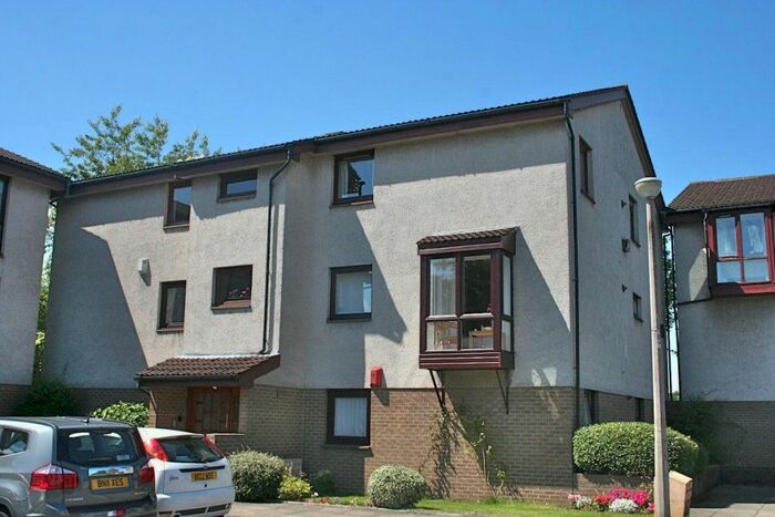 2 Bedroom Flat To Rent In Myreside Court, Edinburgh, EH10