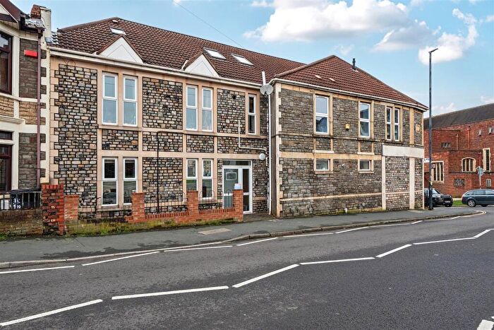 1 Bedroom Apartment For Sale In Sandy Park Road, Bristol, BS4