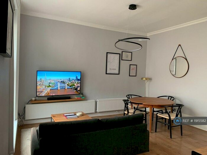 2 Bedroom Flat To Rent In Lauriston Road, London, E9