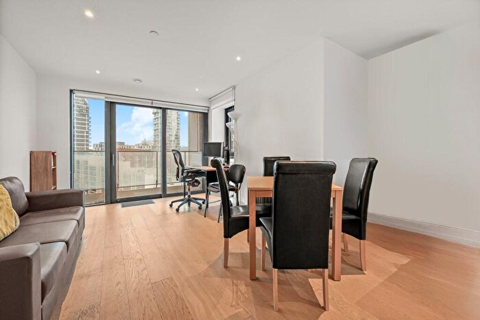 1 Bedroom Flat For Sale In Horizons Tower, Yabsley Street, E14