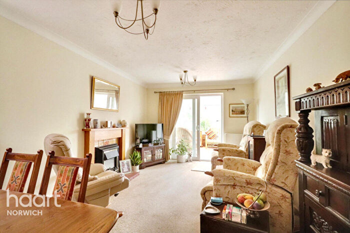 3 Bedroom Detached Bungalow For Sale In Valley Gardens, North Walsham, NR28