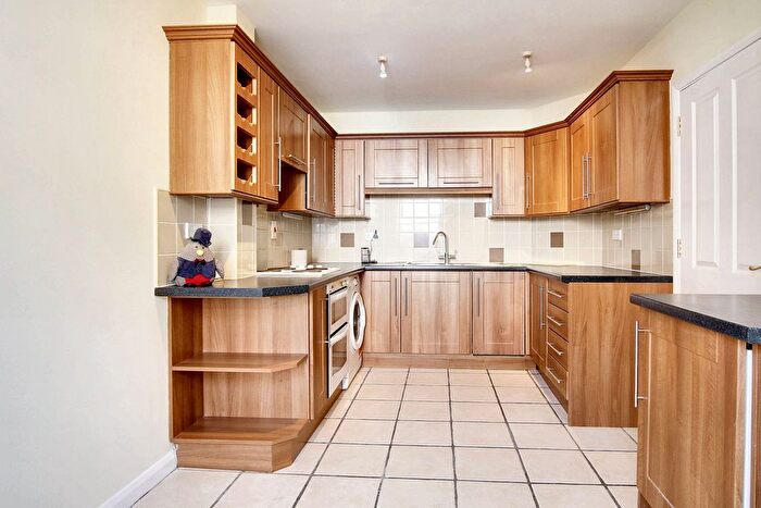 2 Bedroom Terraced House To Rent In Oxford Road, Leicester, LE2