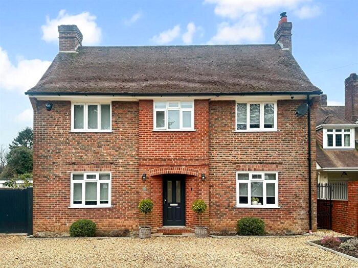 4 Bedroom House To Rent In Hatherden Avenue, Poole, BH14