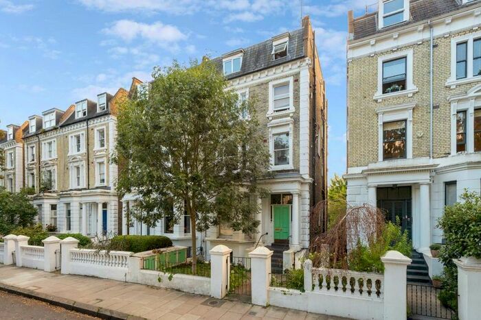 2 Bedroom Flat To Rent In Elsham Road, London, W14